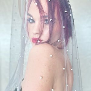 Meet your Posher, Lucky